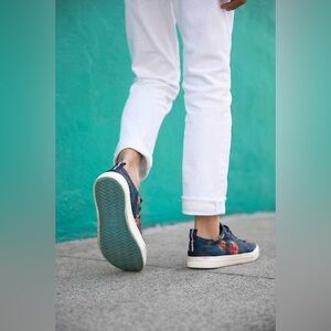 TOMS Trvl Lite Low Sneakers Tropical Print sz 8.5